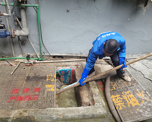 琼中清掏化粪池